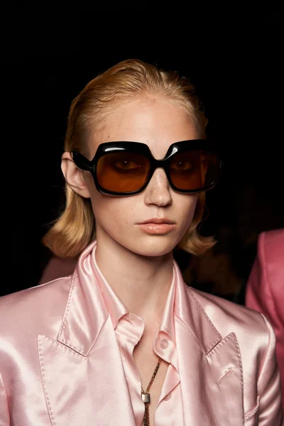Look 30